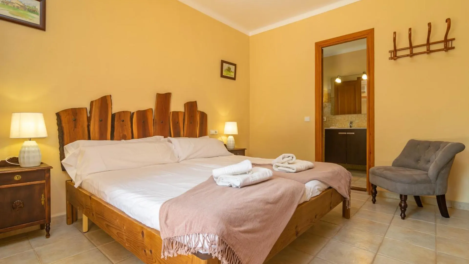 Finca Es Rafal, Agroturisme Montuiri  Farm stay Montuiri (Mallorca)
